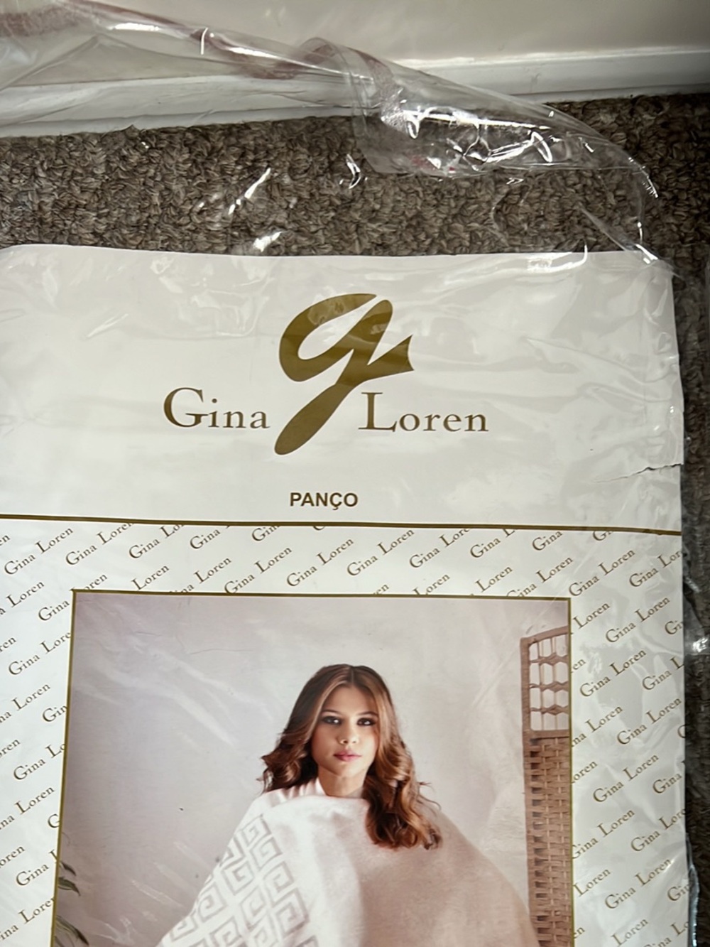 Red  Poncho - Elegant Cream Home Accent
